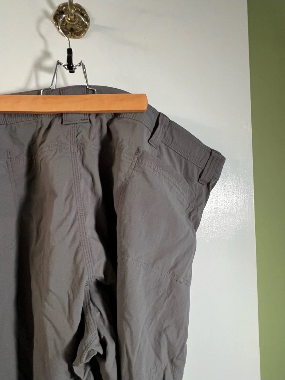 Wrangler Men's Size 48 Cargo Shorts Dark Gray Outdoor Work Shorts NW985G Stretch